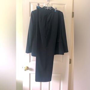 Kasper Navy Blue Pantsuit, size 8P, double-breasted, fully lined pants & jacket